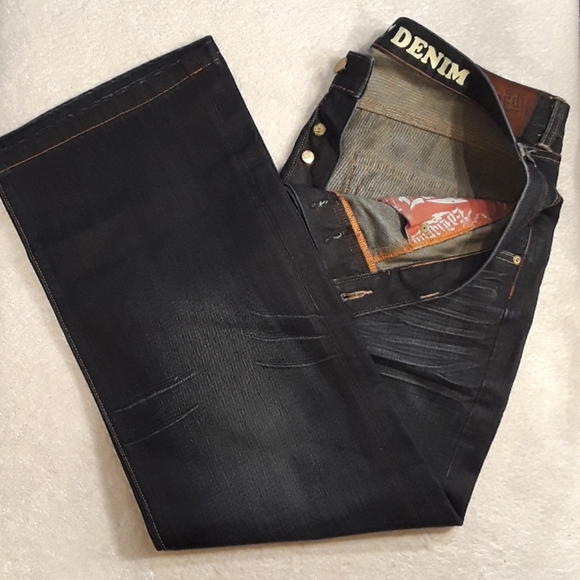 Ed Hardy Relaxed-Fit Jeans. Men's Size: W38x32L - Picture 4 of 8